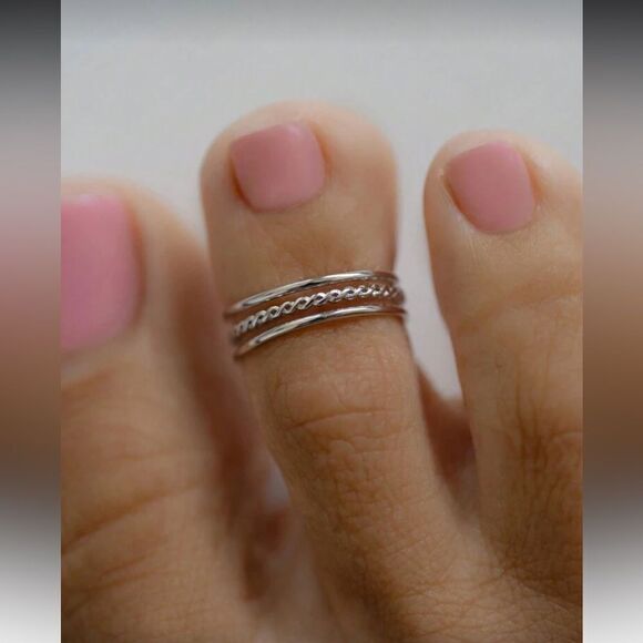 Anthropologie Jewelry - Toe Ring S1228